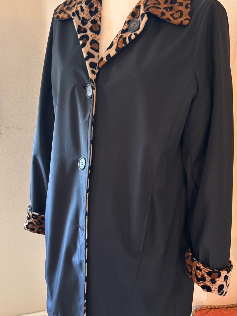Dennis Basso Reversible Black/Leopard Print Coat - Picture 10 of 10